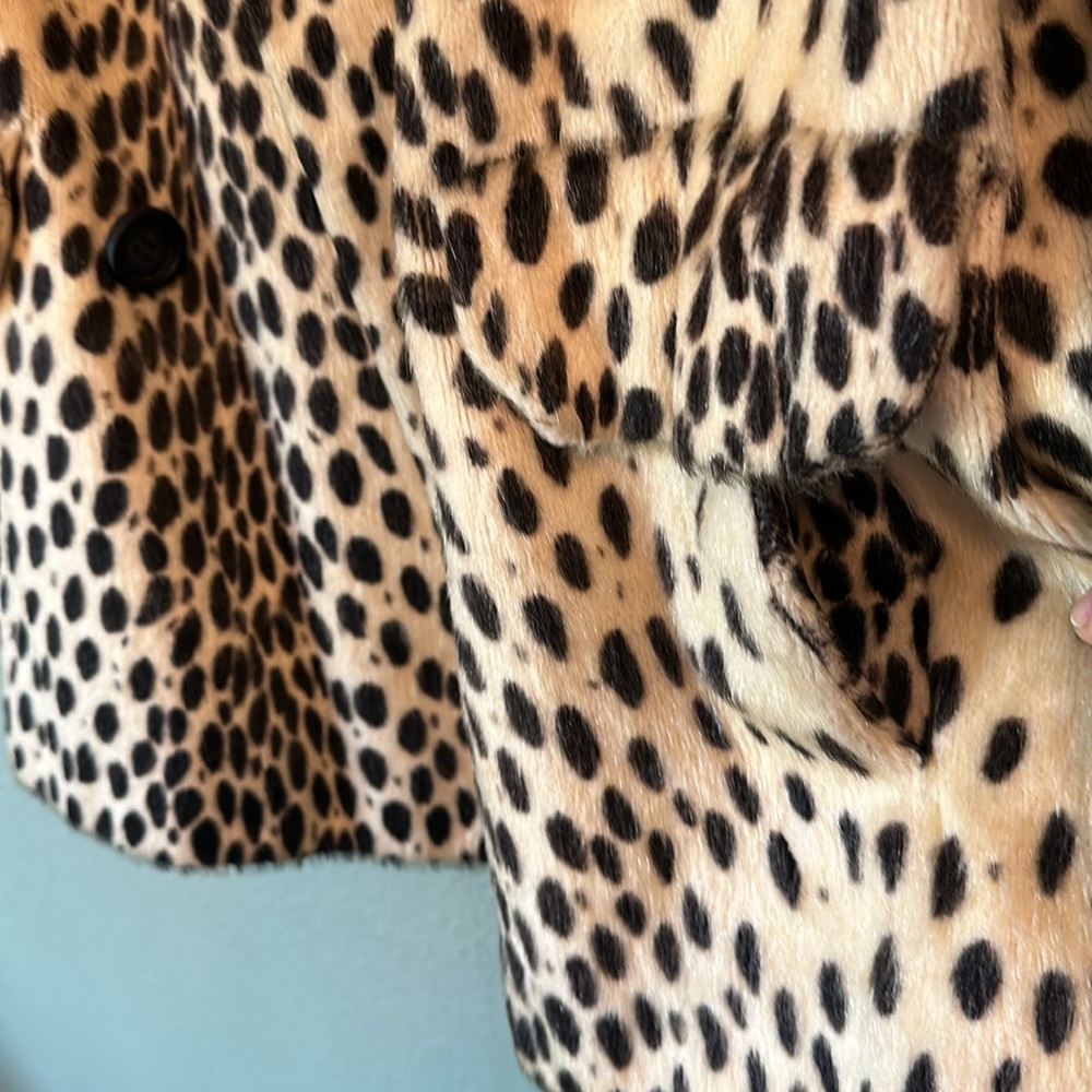 VINTAGE Fur Coat - Picture 9 of 11